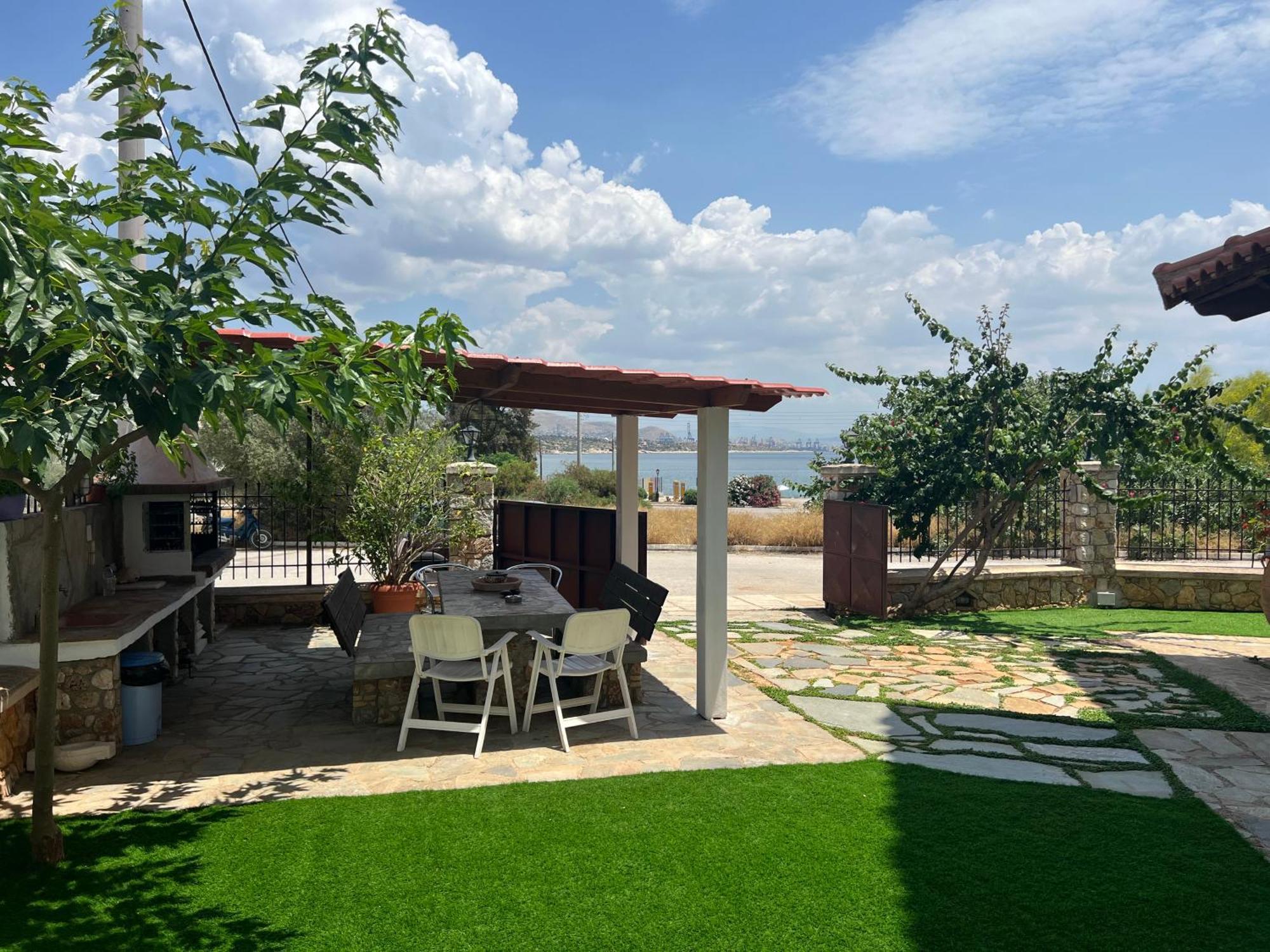 Apartment In Salamina With Garden & Sea View Selinia Exteriér fotografie